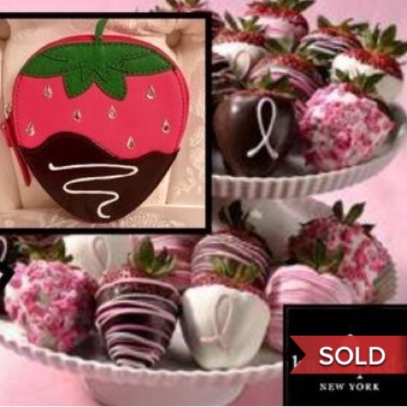 kate spade Handbags - 🌹Kate spade🍓Creme DeLa Creme StrawberryCoinPurse